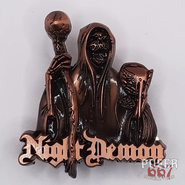 night-demon-rocky-3d-pin-antik-silber-50-mm image 1