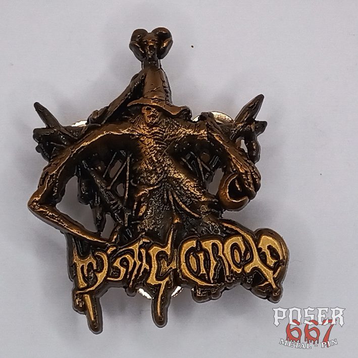 poser667-mystic-circle-scarecrow-3d-pin-antik-silber-5cm image 2