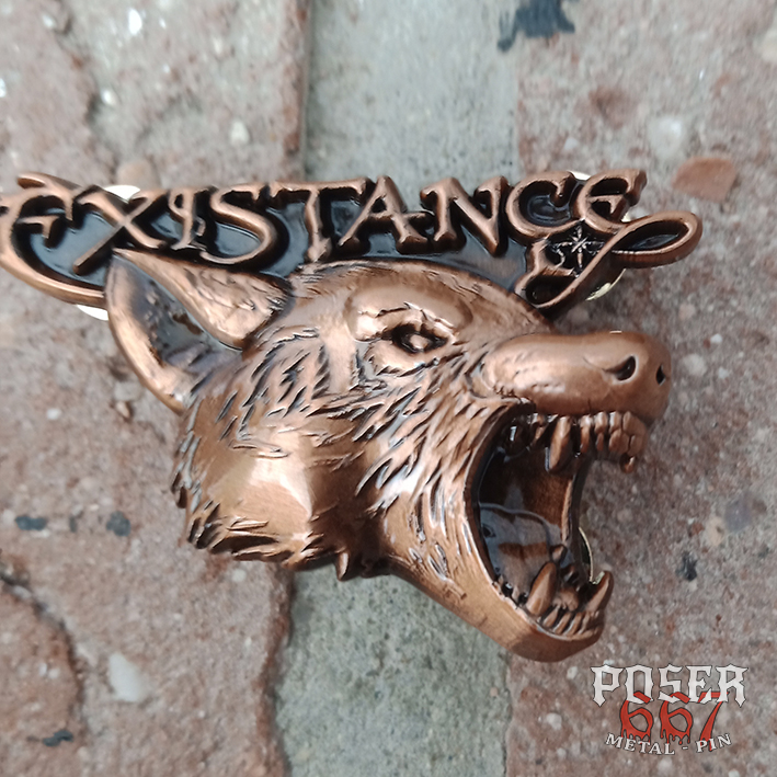 existance-wolf-attack-3d-pin-anstecker-antik-silber-5-cm image 2