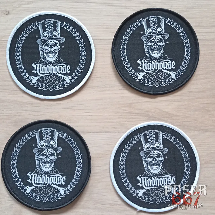 m-dhouse-skull-patch-rund-9-cm-schwarzer-rand image 1