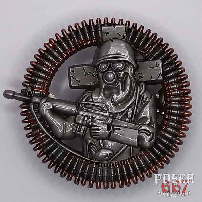 sodom-persecution-mania-3d-pin-antik-silber-4-5-cm image 1