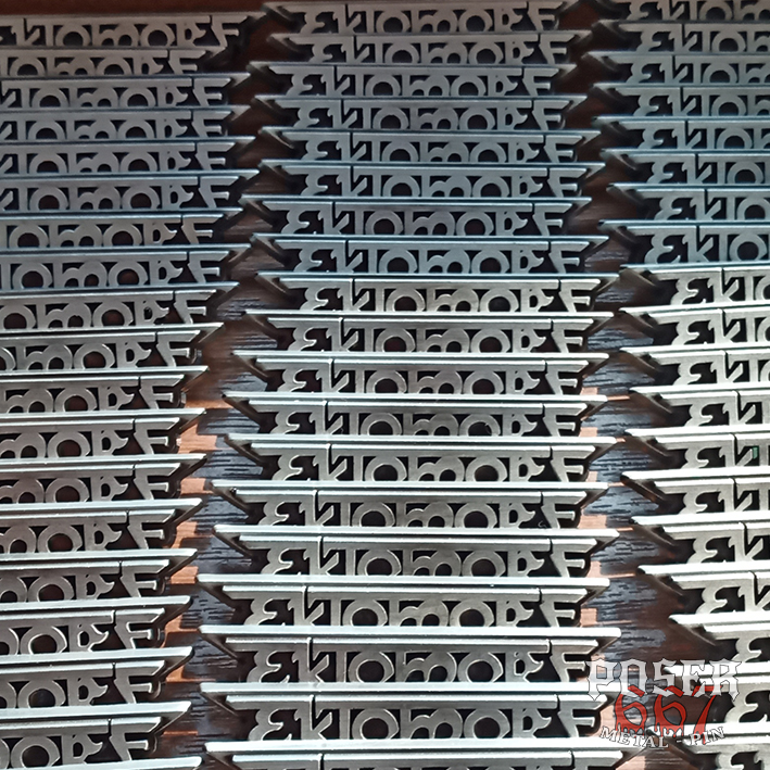 ektomorf-logo-pin-anstecker-6-5-cm-butterfly image 4