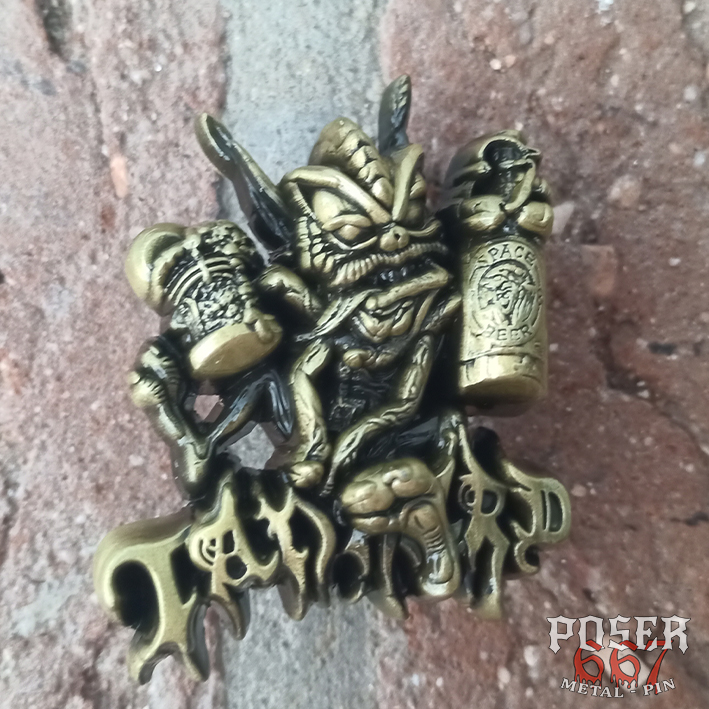 tankard-beerbarians-3d-pin-anstecker-antik-silber-5-cm image 5