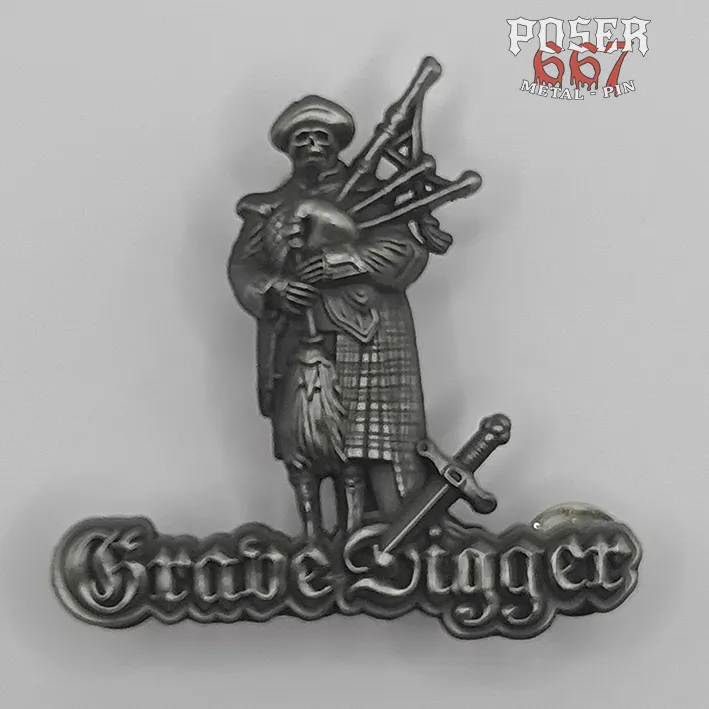 poser667-grave-digger-tunes-of-war-3d-pin-5-cm-antik image 1