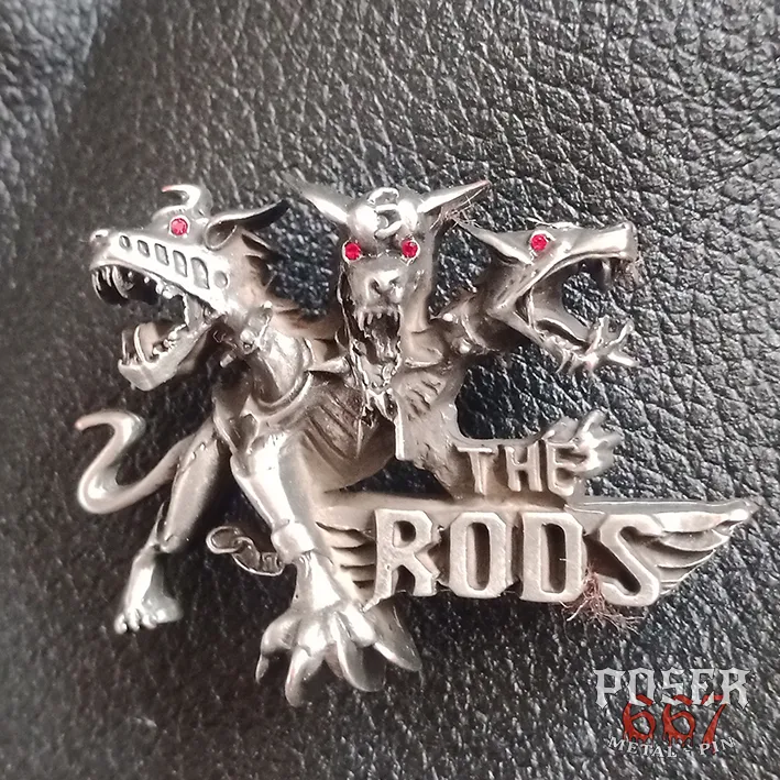 the-rods-brotherhood-of-metal-3d-pin-antik-silber-rote-augen image 1