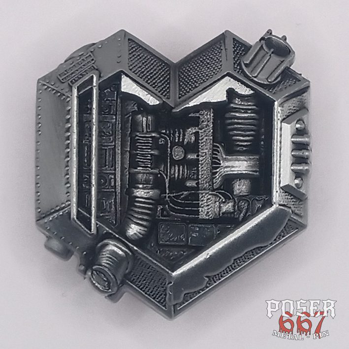 accept-metal-heart-3d-pin-anstecker-antiksilber-4-5-cm image 1