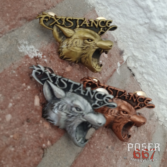 existance-wolf-attack-3d-pin-anstecker-antik-silber-5-cm image 1