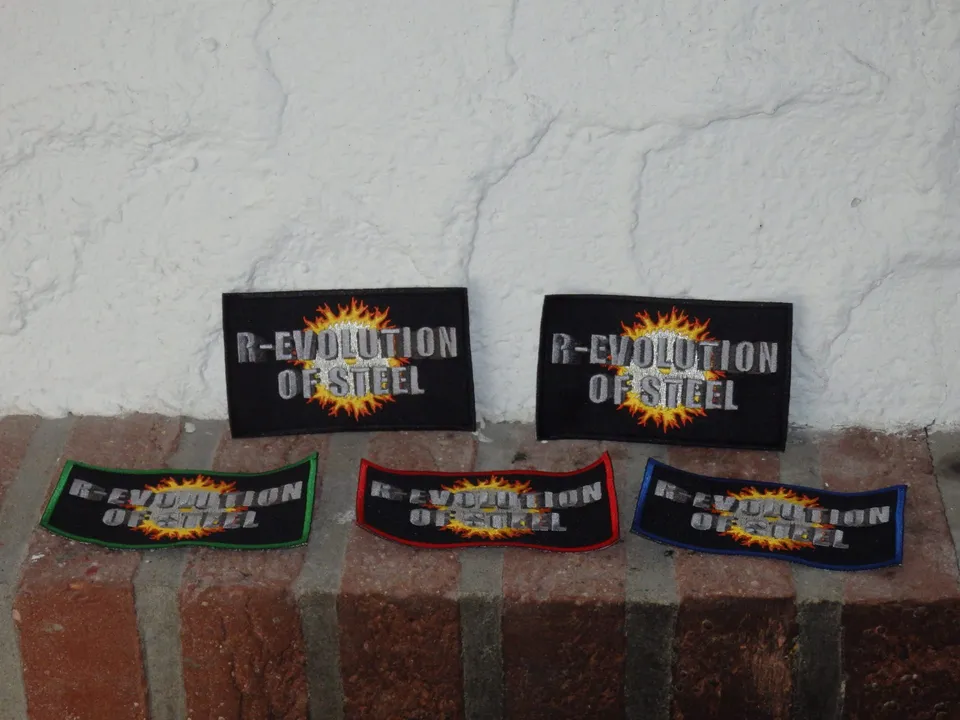 poser667-r-evolution-of-steel-patch-normal-gestickt-10-5-cm image 1