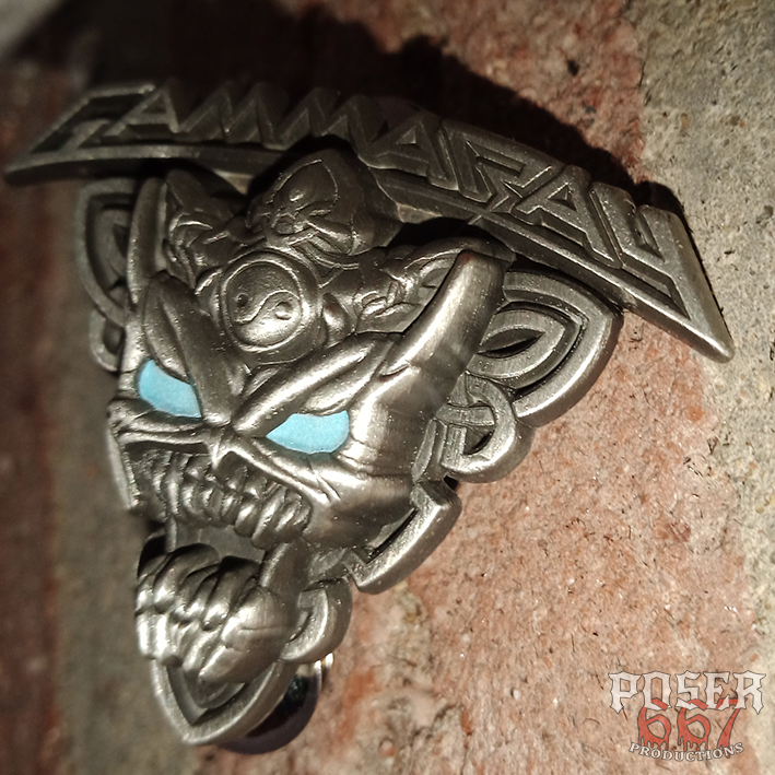 gamma-ray-majestic-3d-pin-anstecker-blaue-strasssteine image 3