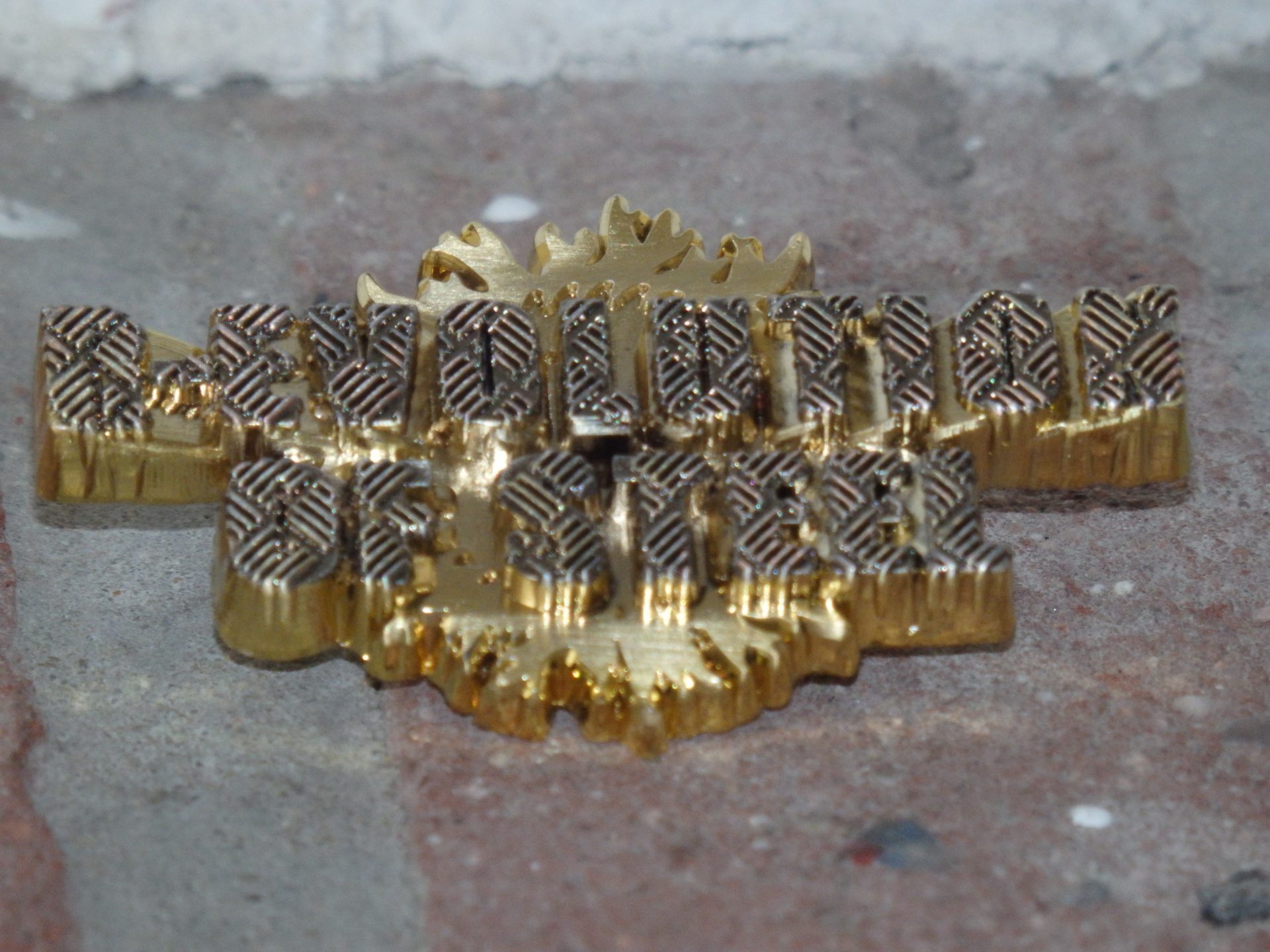 poser667-3d-pin-r-evolution-of-steel-metall-pin-anstecker image 4