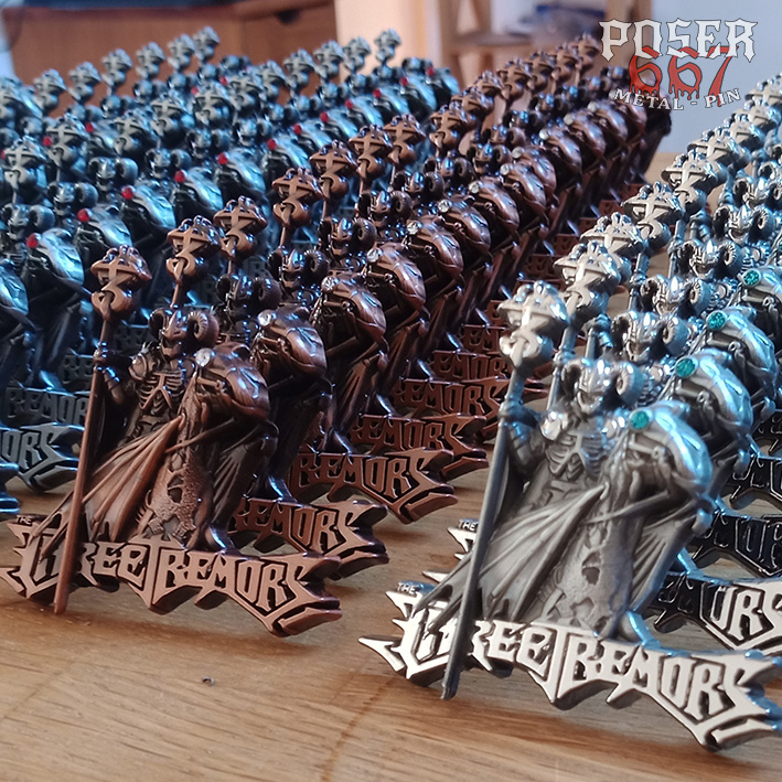 poser667-the-3-tremors-guardians-pin-5-cm-antik-silber image 2