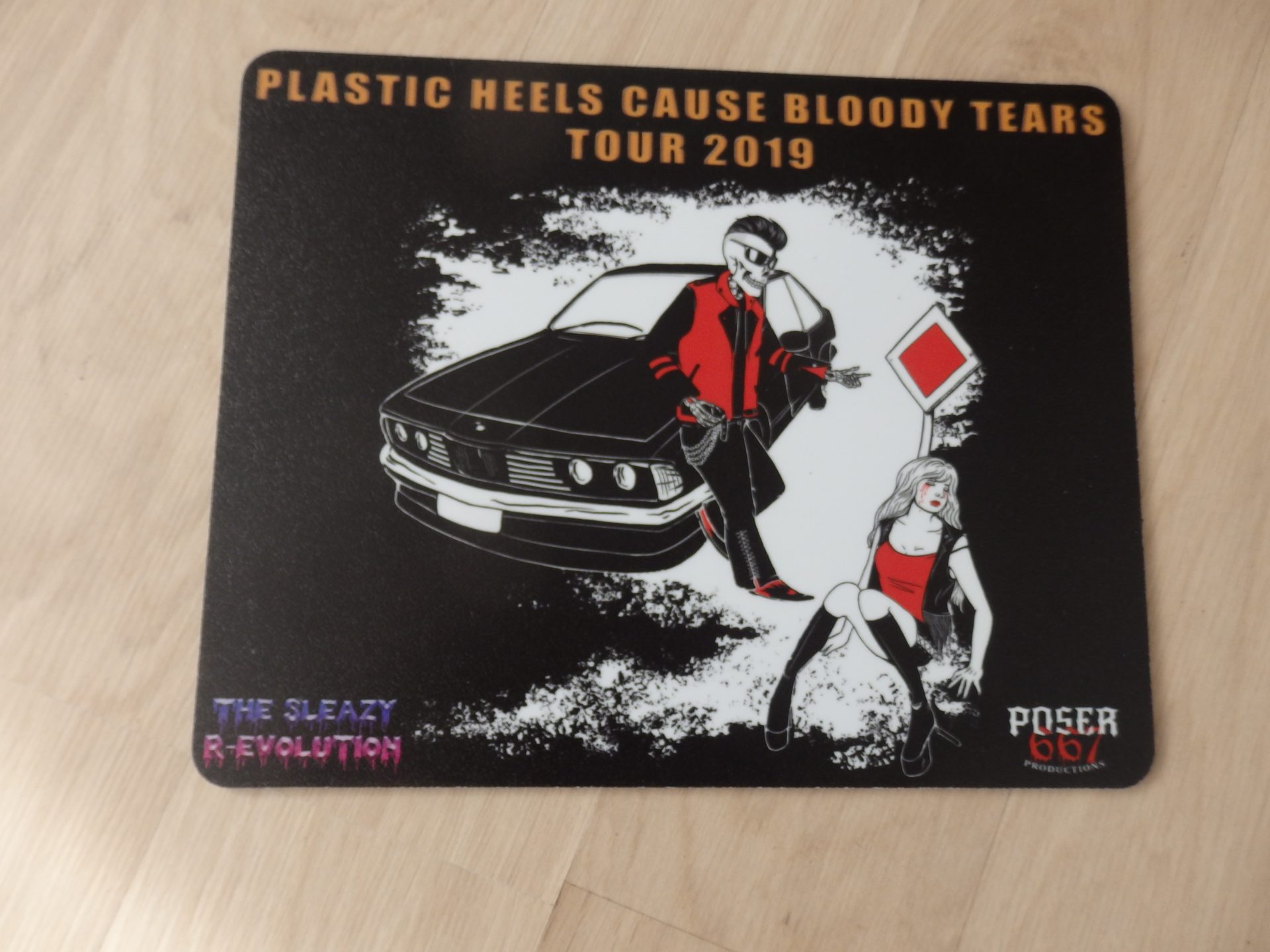 poser667-the-sleazy-r-evolution-mousepad-24x19cm-tourmotiv image 1