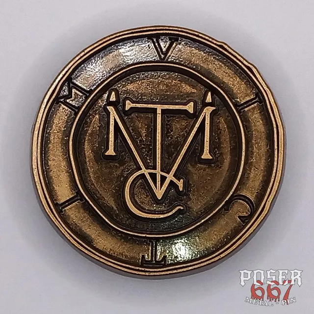 victim-sigil-3d-pin-antik-silber-metallpin-4-5-cm image 1